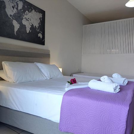 Captain Nick Aparthotel Mikros Gialos Exterior photo