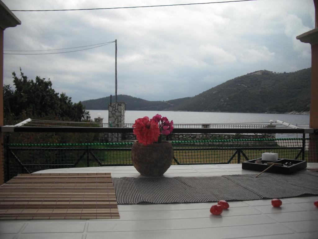 Captain Nick Aparthotel Mikros Gialos Exterior photo