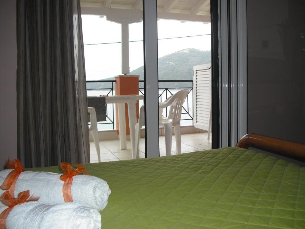 Captain Nick Aparthotel Mikros Gialos Exterior photo