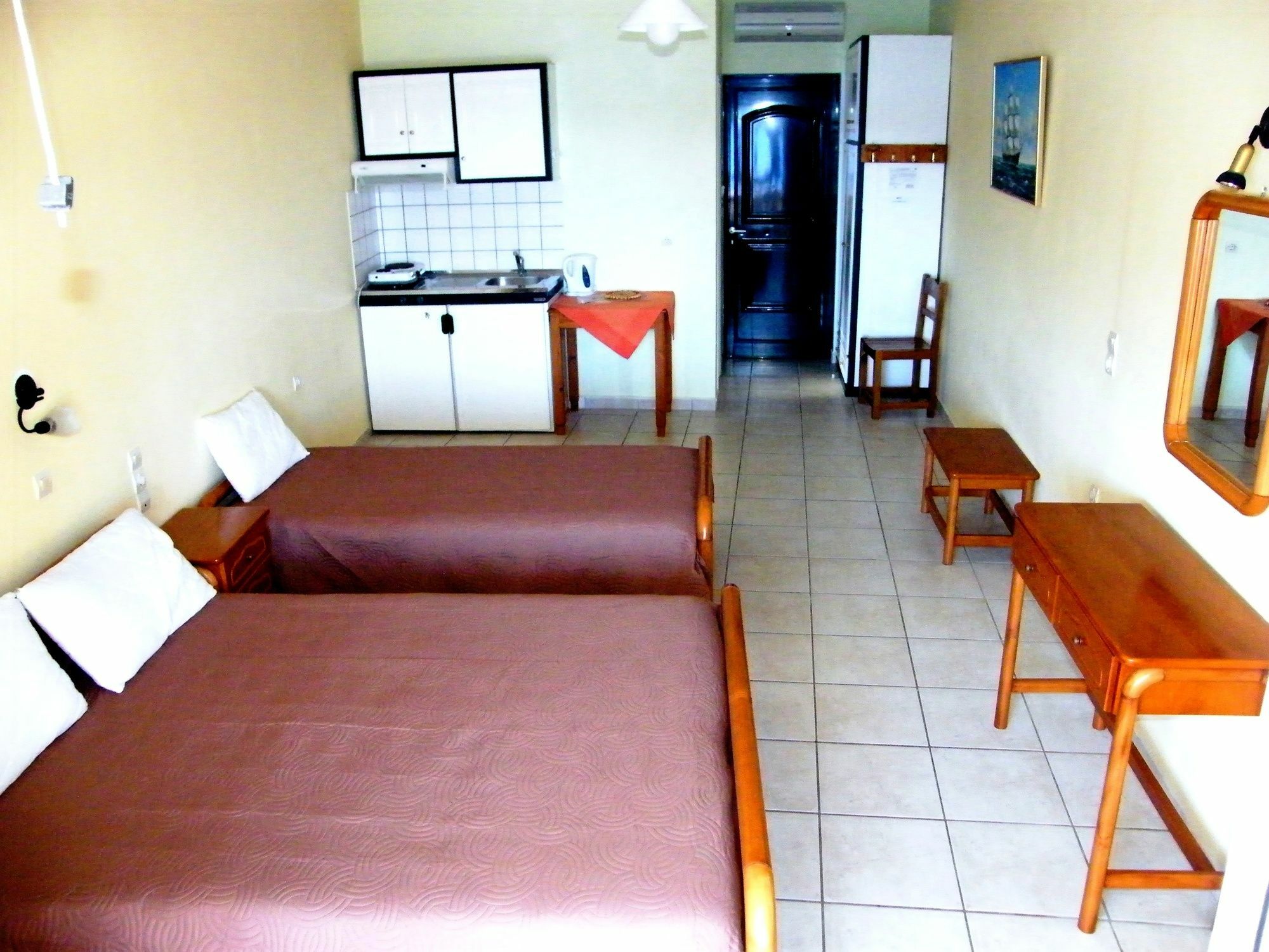 Captain Nick Aparthotel Mikros Gialos Exterior photo